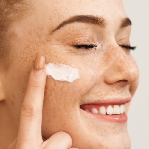 Melivera HydraShield DD Moisturizer packaging angled view highlighting volume and details