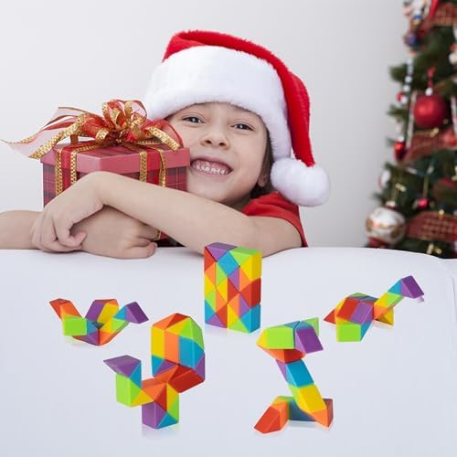 Close up view of the individual triangular blocks and connection joints of the premium stress relief toy.
