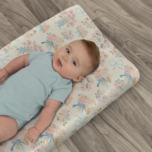 ZoUbqchY floral print changing table sheet lifestyle packaging