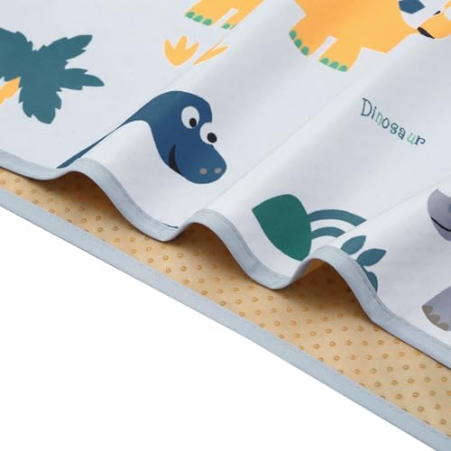 Wiping food stains off the waterproof surface of a CLCROBD splat mat