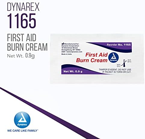 Individual 0.9 gram foil packets of Dynarex burn ointment for portable first aid.