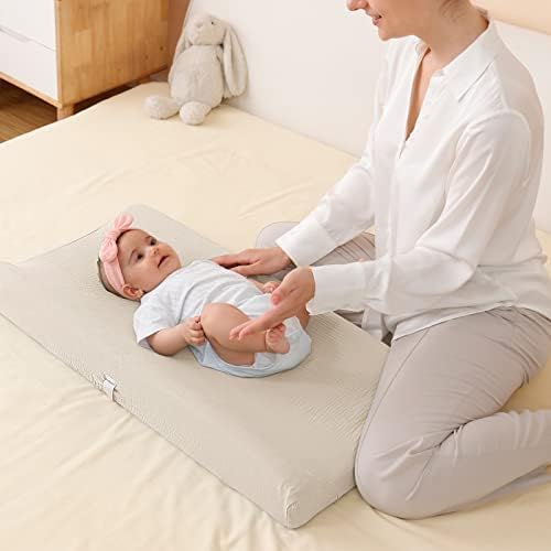 QUENESS washable premium muslin nursery cover folded neatly