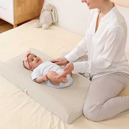 QUENESS washable premium muslin nursery cover folded neatly