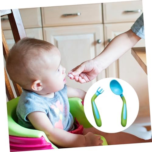 Compact and travel friendly independent infant eating utensils kit