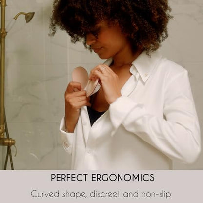 Curve by CacheCoeur nursing pads in retail packaging