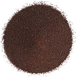 Landen Congo sand in a glass aquarium with green plants