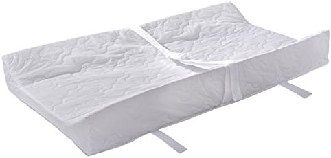 Dream On Me changing pad angled view showing contoured edges