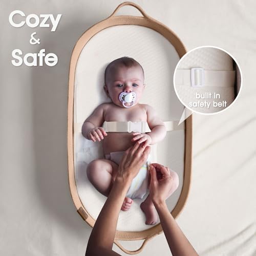 Portable diaper caddy organizer with three removable dividers