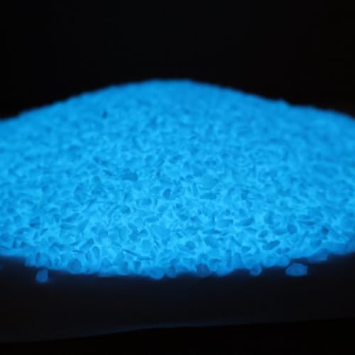 Close up view of Emineyo 1-3mm glow in the dark rocks