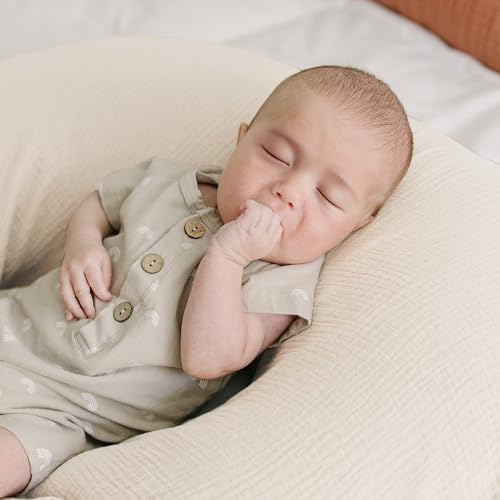 Konssy nursing pillow cover applied to a standard pillow