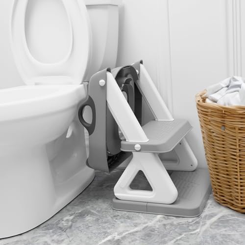 Side angle of Wiifo triangular structure potty ladder on a standard toilet