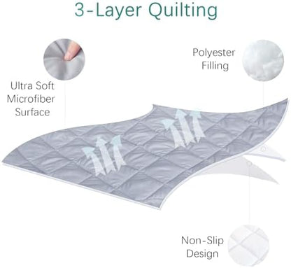 Grey Biloban toddler bed cover showing the durable stretchy elastic border for a secure mattress fit.