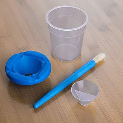 Close up of the spill proof design on the plastic art pots