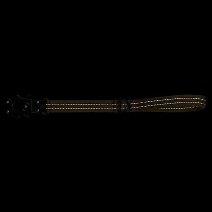 Neoprene padded handle view of the ICEFANG short nylon leash with metal accessory D ring.