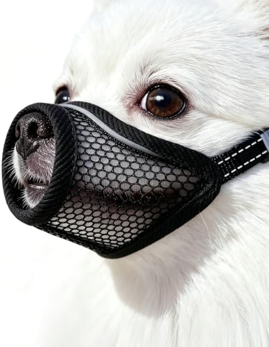 Close up of breathable mesh fabric on MoiiLavin dog muzzle