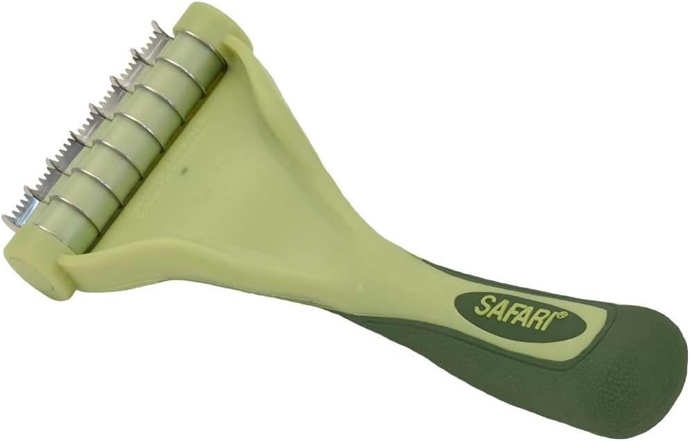 Coastal Pet Safari tool demonstrating effective hair removal