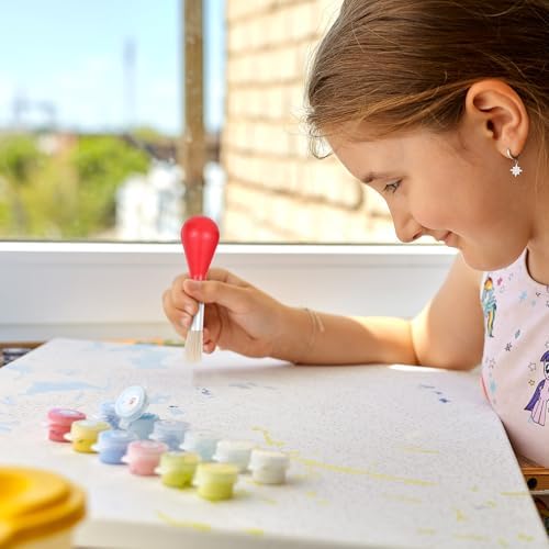 Vibrant watercolor and acrylic paint brushes for toddlers showing the premium bristle texture.