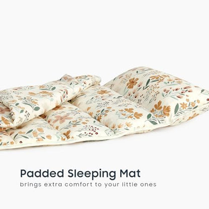 Wake In Cloud preschool bedding set showing the removable pillow insert feature