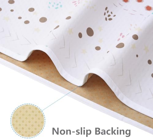 Womumon anti slip messy mat close up view showing the silicone dot backing