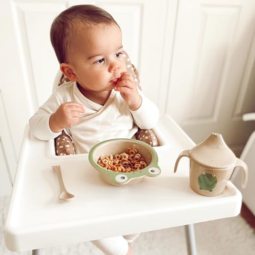Close up of the easy grip handle on the biodegradable infant weaning spoon