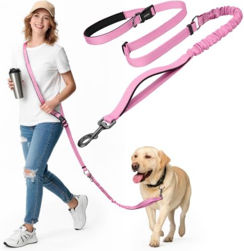 Kazazoo heavy duty bungee leash close up of the shock absorbing elastic section.