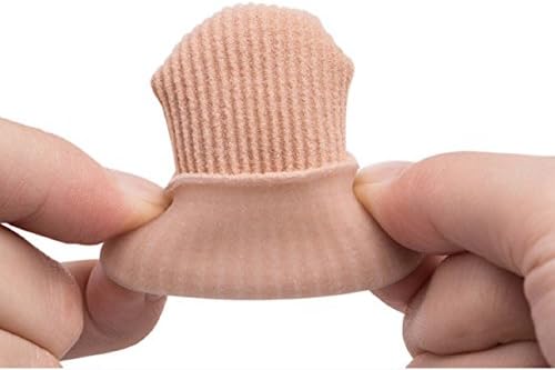 Soft silicone inner lining of Makhry toe protectors shown for cushioning detail.