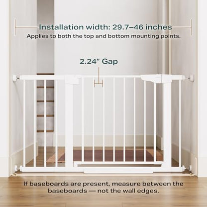 Cumbor child safety gate showing the dual lock handle mechanism closeup