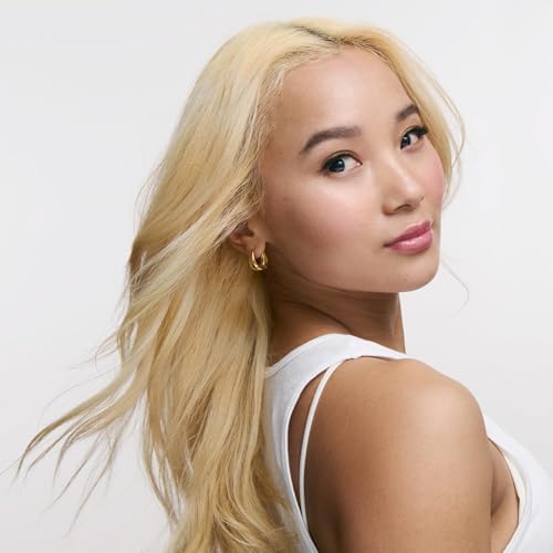 Vegan and cruelty free professional grade hair bleach box with level eight lift indicator