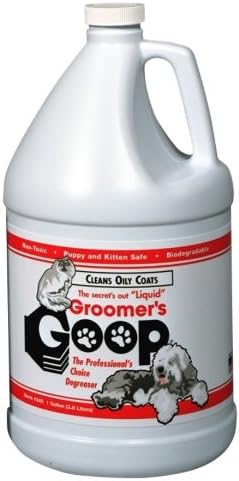 Groomer's GOOP professional strength pet degreaser liquid formula close up