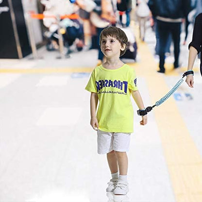 Parent holding Blisstime toddler leash in a crowded area