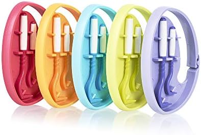 Tick Twister portable carabiner case open view