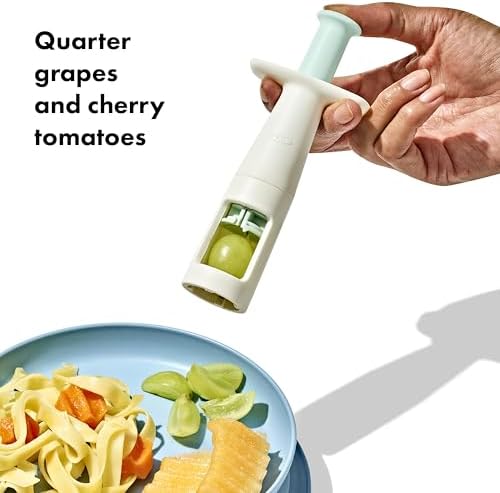 Travel friendly baby food preparation kit for parents