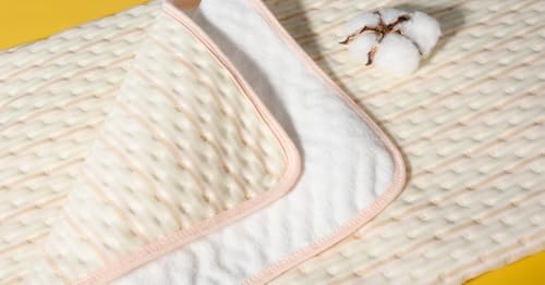 Close up of soft cotton surface texture of Ntoaujao bed pad