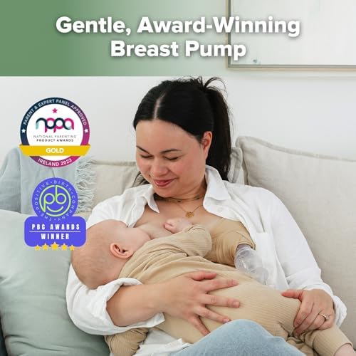 The packaging box of the Haakaa breastfeeding kit showing included premium accessories for new mothers.