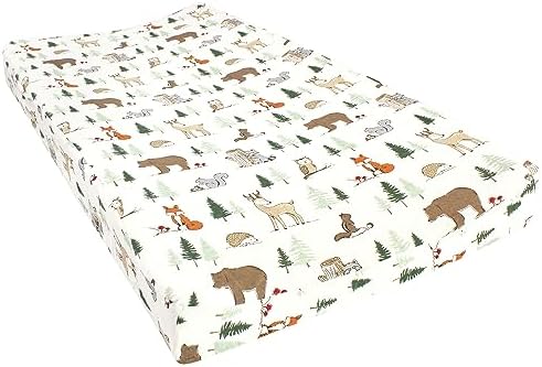Close up view of the elastic edges on the Hudson Baby cotton changing pad cover