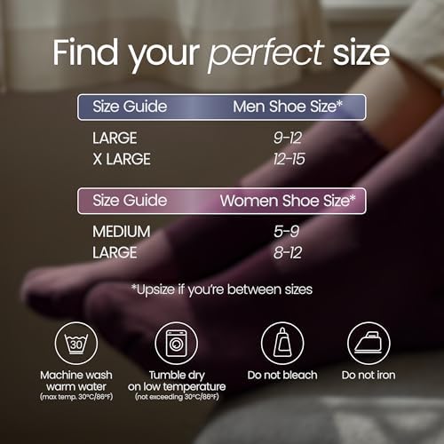 7BigStars Kingdom seamless toe diabetic socks in dark navy and white colors.