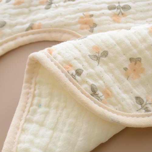 Close up of Mukin baby bib adjustable snap closure
