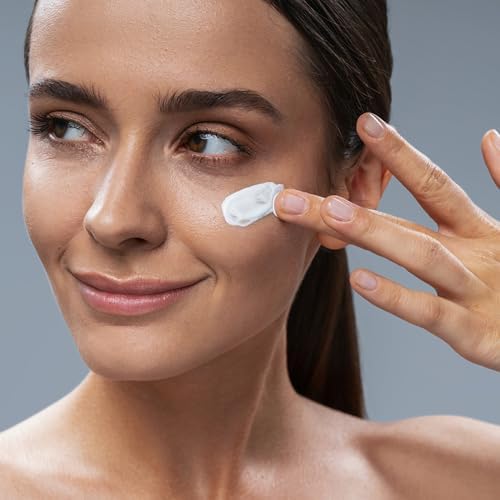 Dermalsure everyday moisture base cream bottle displaying 180 ml size details.