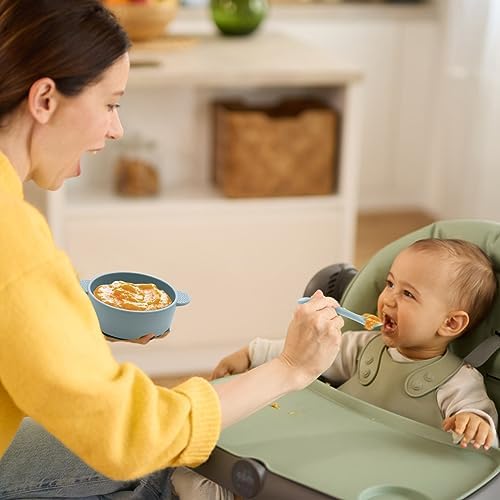 Close up of the soft and flexible silicone tip on the Eascrozn toddler training utensil.