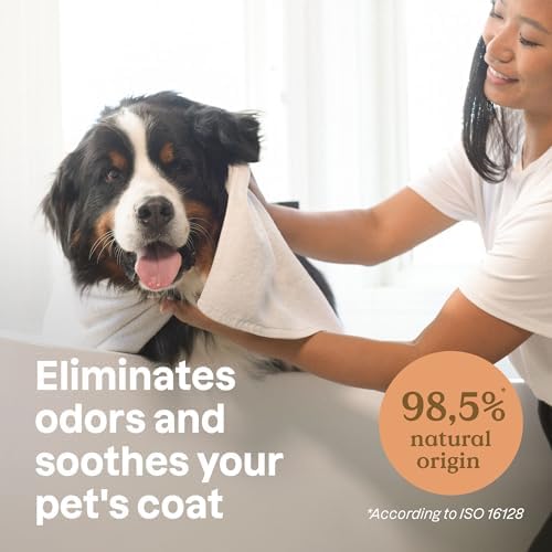 Hypoallergenic dog and cat shampoo packaging back label details