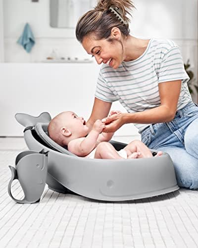 Top down view of Skip Hop Moby Waterfall Bath Rinser
