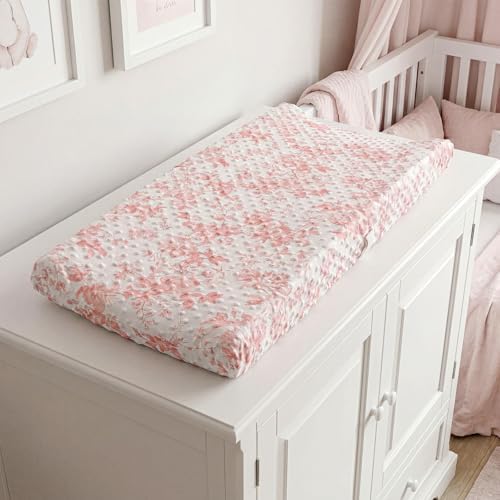 SmoothNovelty elastic edge detail on changing pad cover