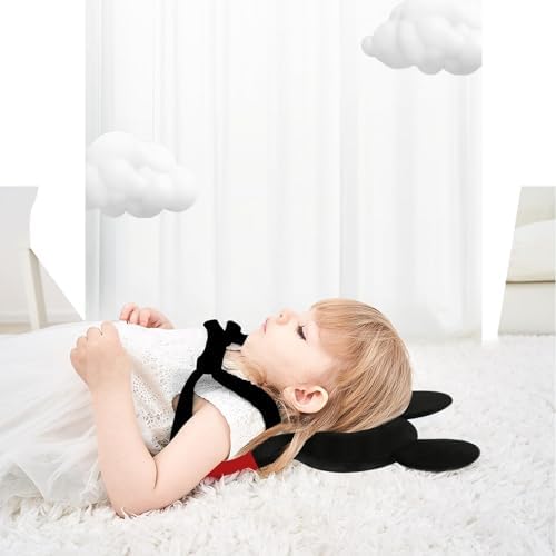 Adjustable shoulder straps on baby back protection pad