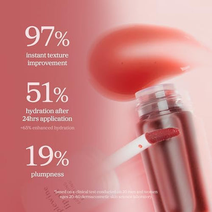 Model applying Nooni moisturizing lip stain for a plumping effect