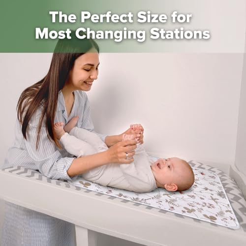 Haakaa cotton changing pad waterproof backing detail