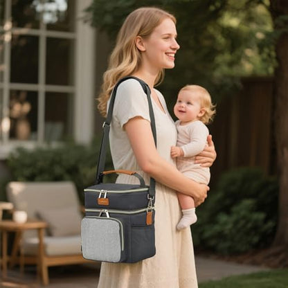Tuguan baby bottle travel bag packed with 6 bottles up to 9 fluid ounces.