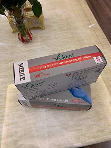 Textured grip nitrile gloves for medical and food handling use