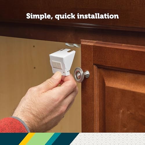 Safety 1st drawer latch easy grip surface detail