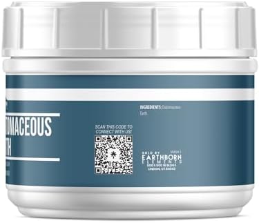 Close up of Earthborn Elements pure amorphous silica powder texture.