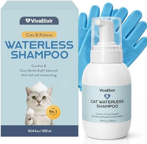Pal.Being rinse free cat bath bottle showing oatmeal and aloe ingredients